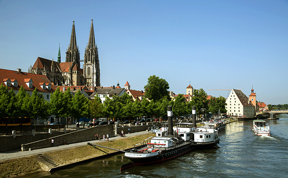 Regensburg mit Dom und Donau