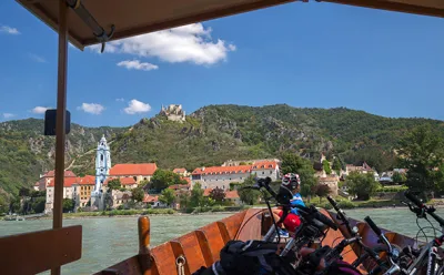 Radlerfähre in Dürnstein