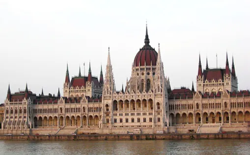 Parlament in Budapest, Endpunkt der Radtour von Wien nach Budapest
